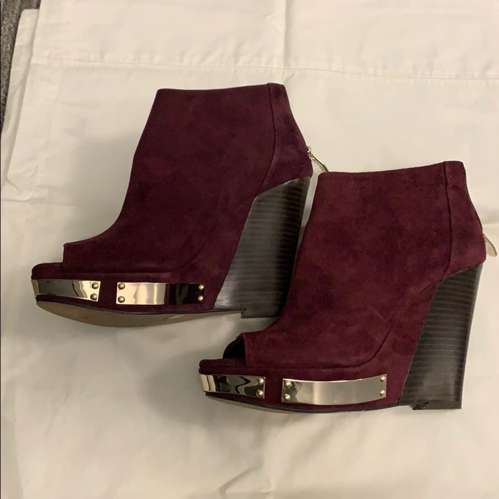 Vince Camuto bootie